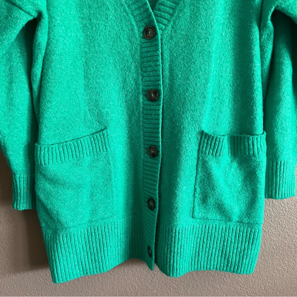 Torrid Green Boyfriend Cardigan Sweater Size 2 - Picture 4 of 10